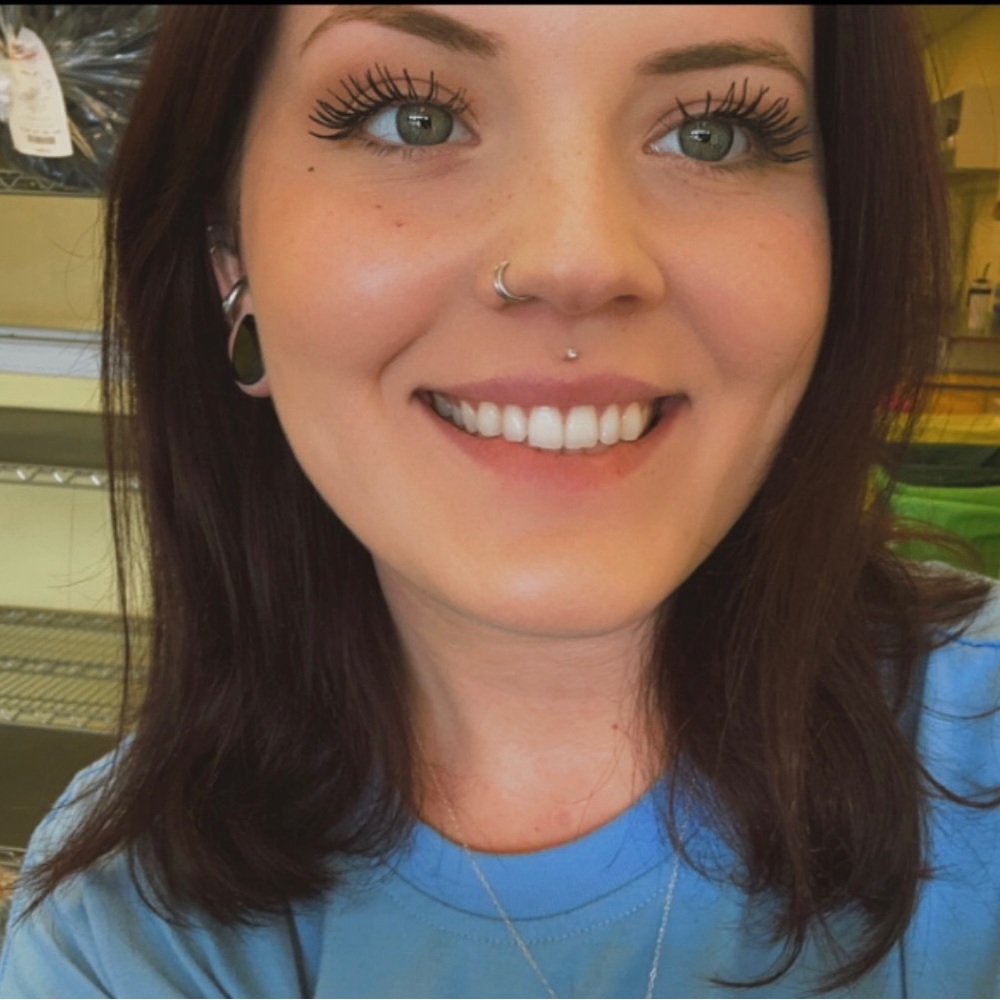 Meet your Posher, Hayley